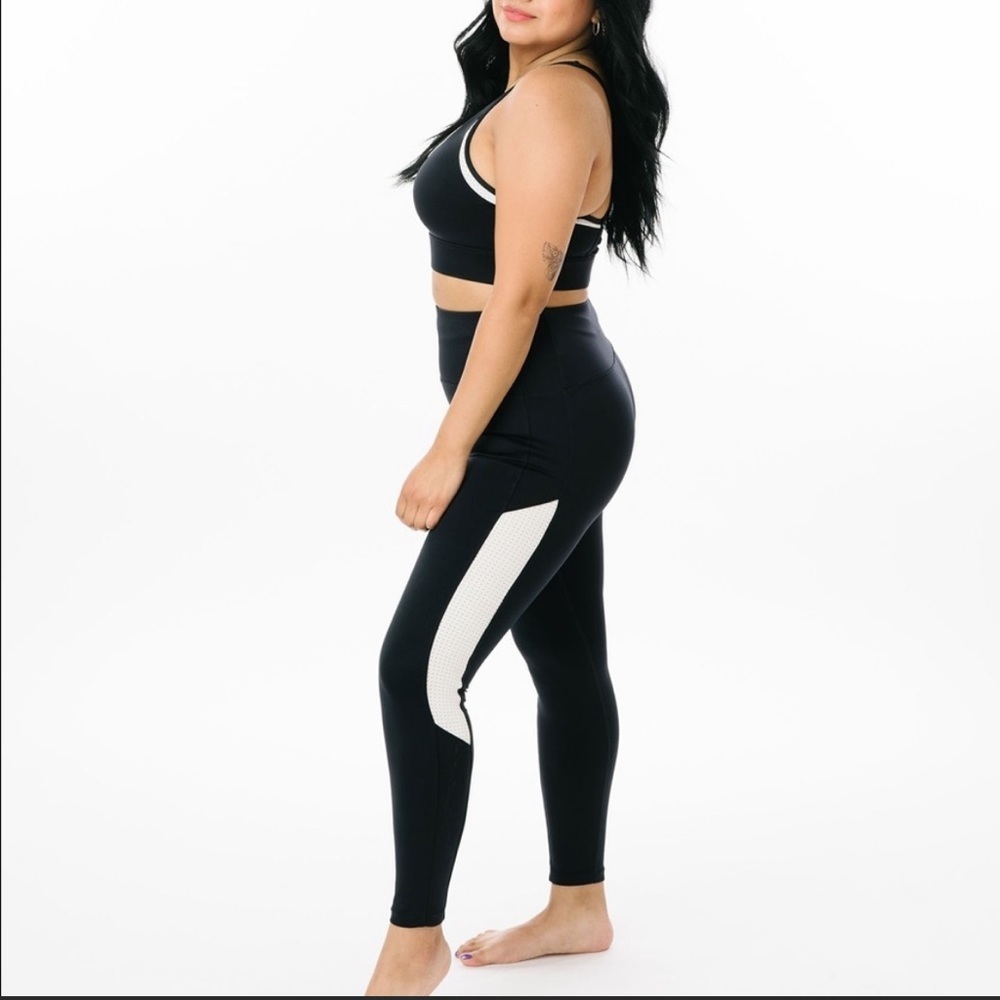 Zyia Active Black Primo Mesh Hi-Rise 7/8 24” Leggings. Size 8-10. NWT